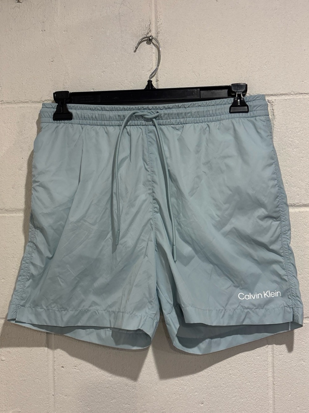 Calvin Klein men’s swim shorts swim trunks light green lined pockets size M